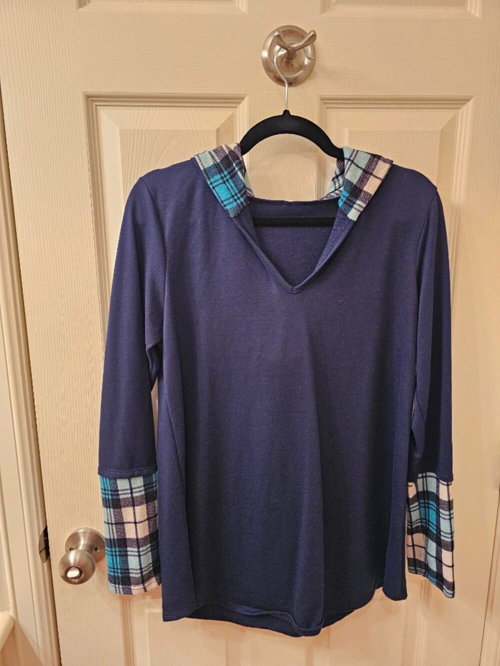 Vanilla Bay Medium Navy Blue w / Plaid Detail Hoodie